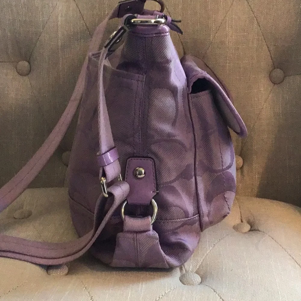 Coach great condition - Picture 4 of 9